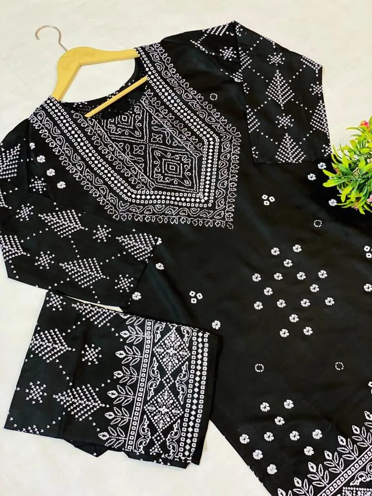 2 pcs women Stitched linen print suit