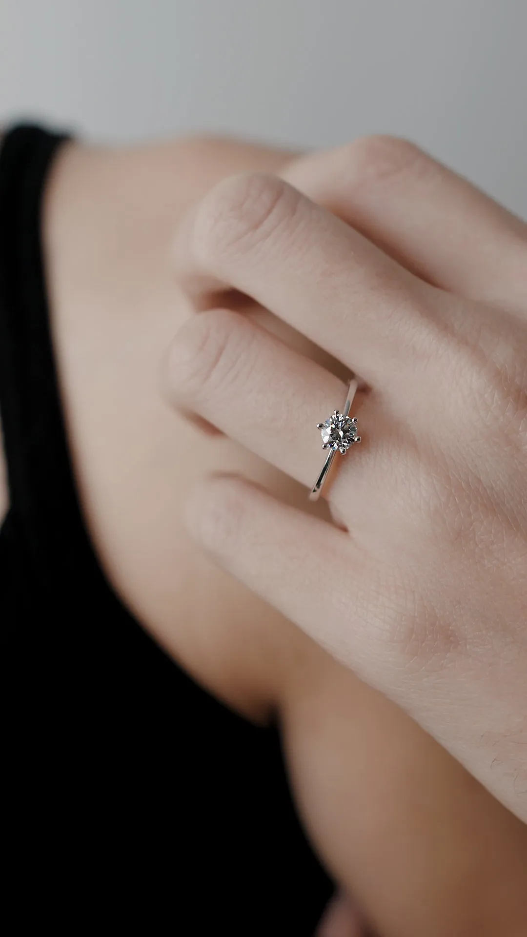 Gaia Ring 0.72ct 18K White Gold