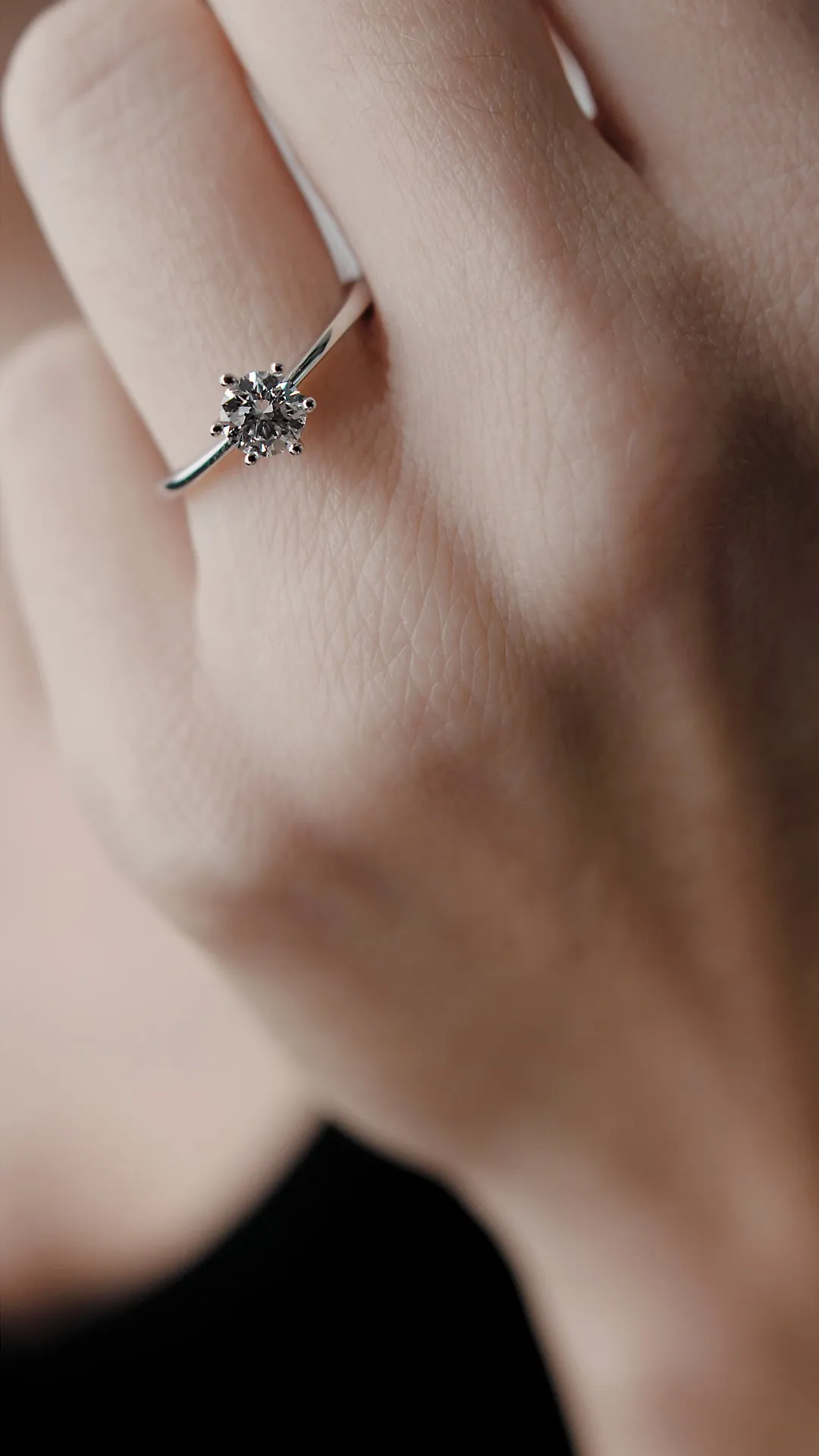 Gaia Ring 0.72ct 18K White Gold