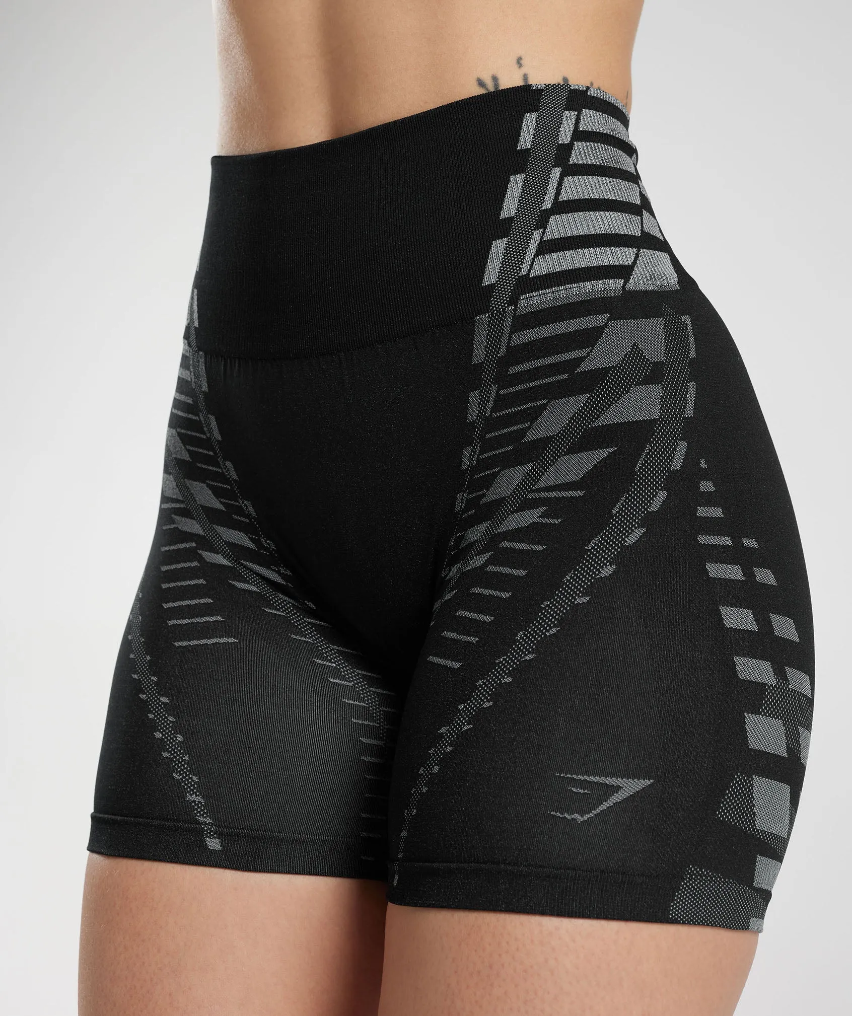 Gymshark Apex Limit Shorts - Black/Light Grey