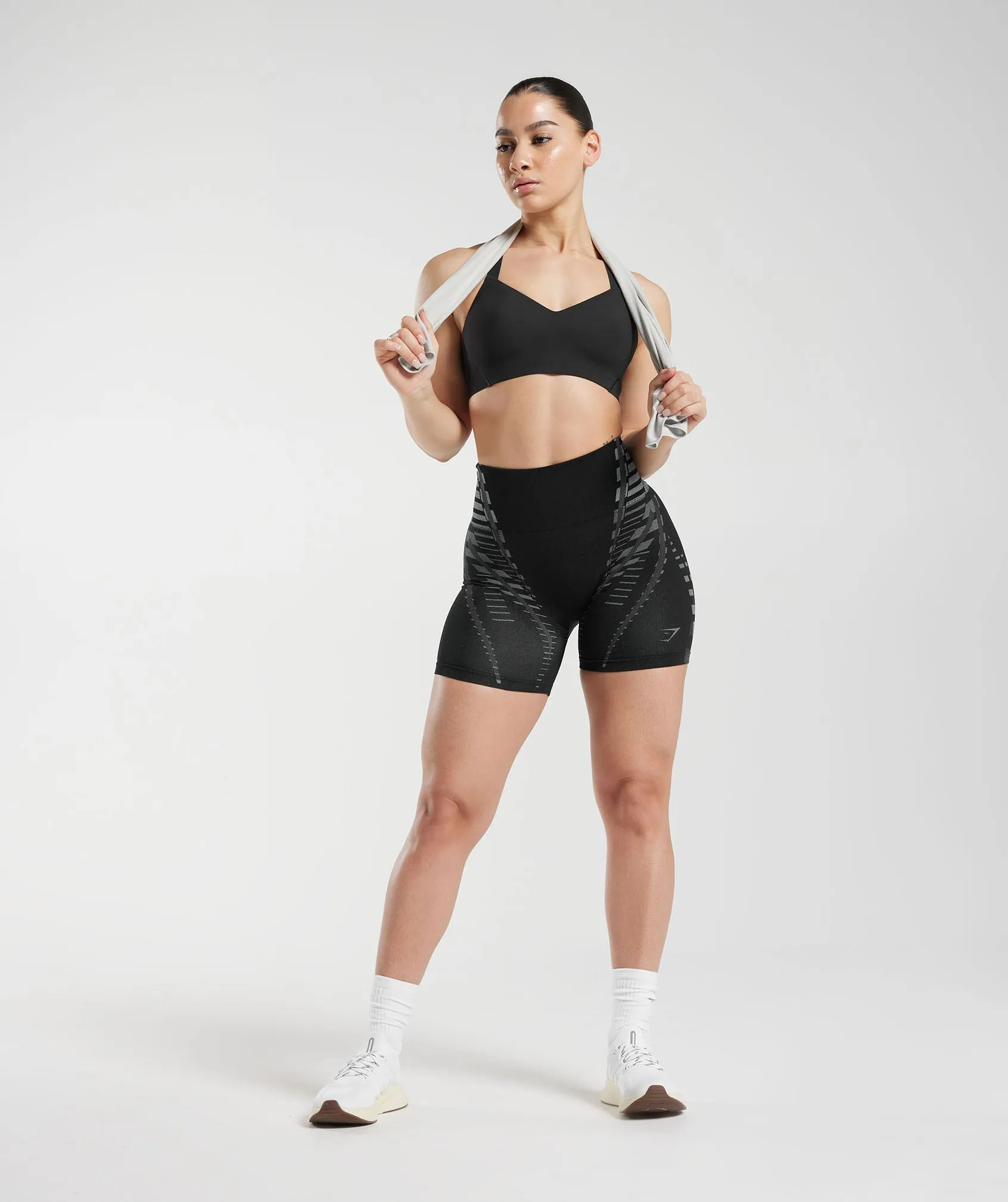Gymshark Apex Limit Shorts - Black/Light Grey