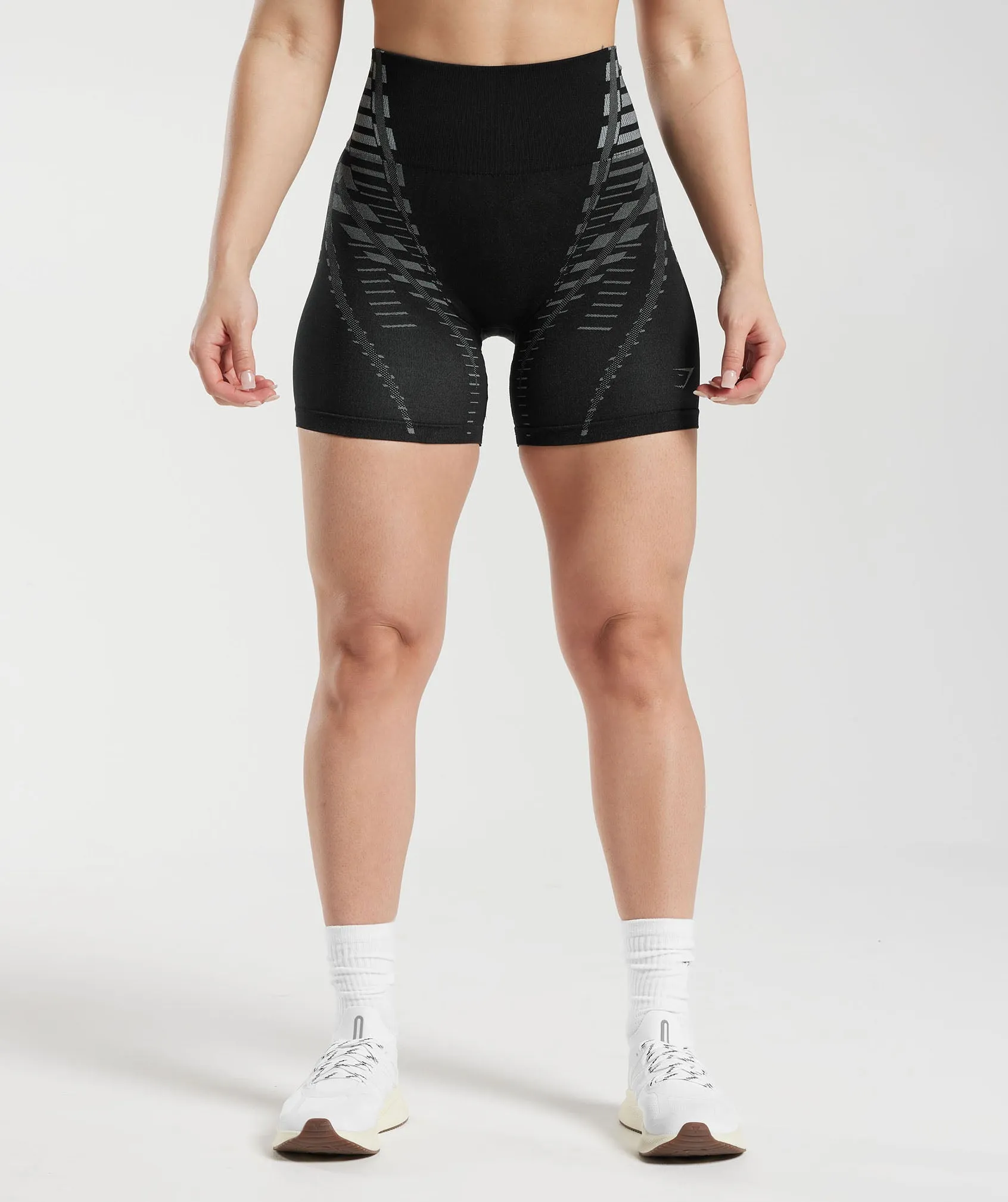 Gymshark Apex Limit Shorts - Black/Light Grey
