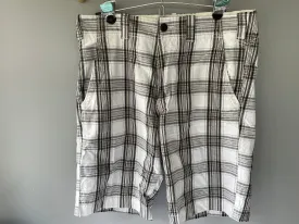 Mens 33” Waist Plaid Shorts LEVI’S Gray Black Tan Snap Pockets 100% Cotton