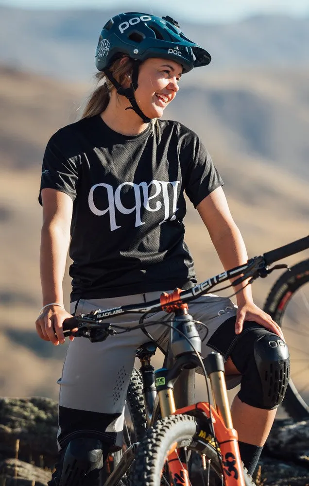 Traverse Ride Short - Grey - Women's